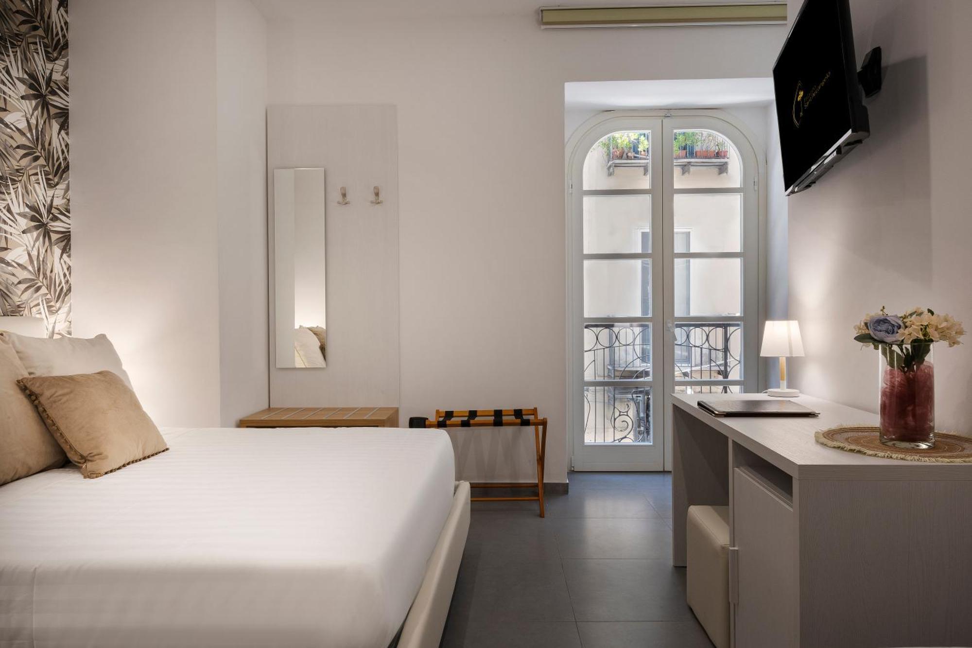 Palazzo Sant'arcangelo Guest house Naples