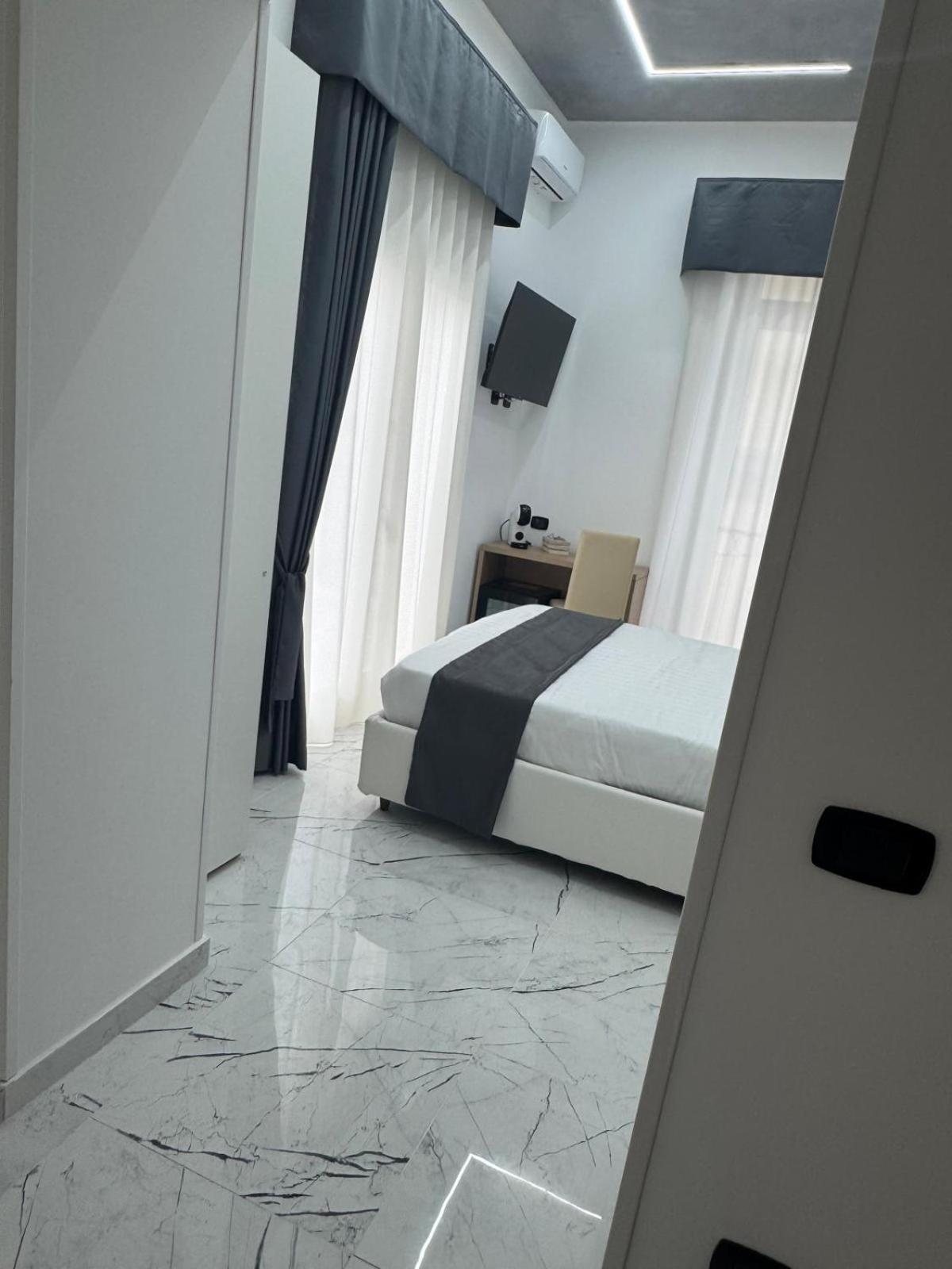 Palazzo Sant'arcangelo Guest house Naples
